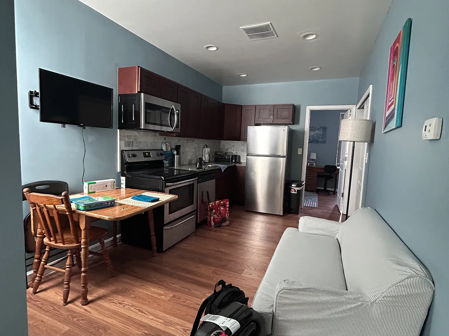 2 bed, 650 sqft, $1,350 — Photo 3