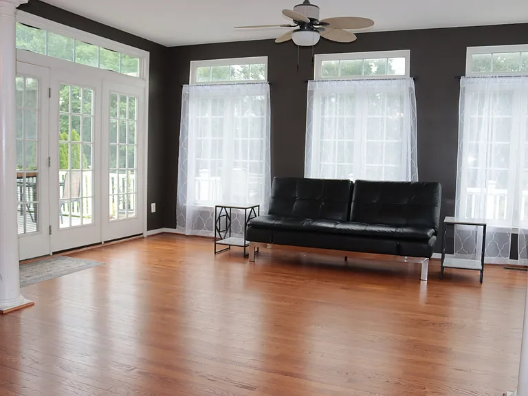 11125 Suffolk Dr — Photo 18