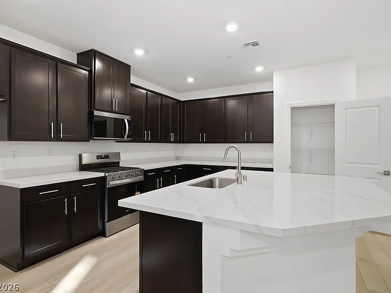 115 Cinder Cone Ln — Photo 8