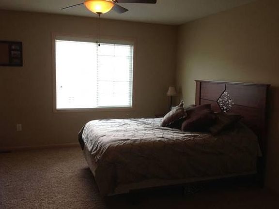 5th image of 579 Stone Creek Ct