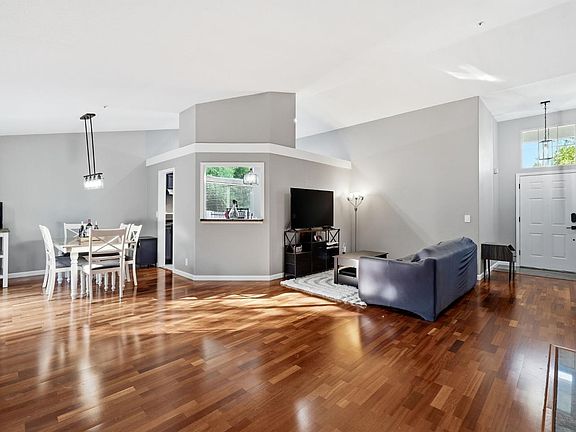 4th image of 121 Gisela Drive