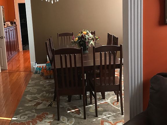 5th image of 101 Chestnut St