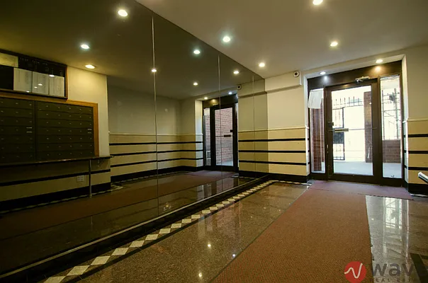 Rented by Wave Real Estate Group | media 18