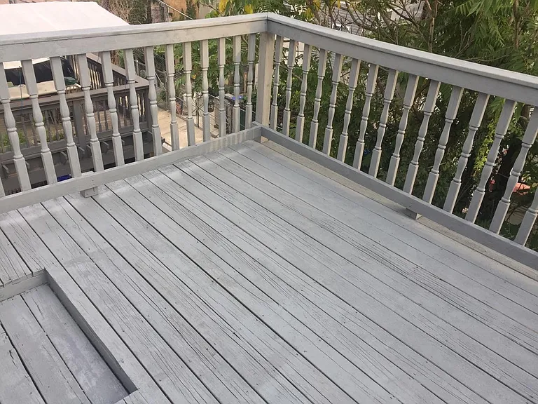 Private ROOFDECK!