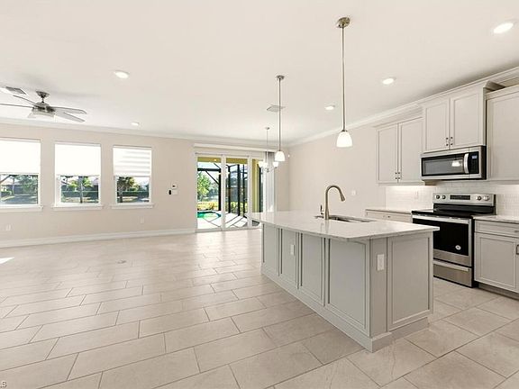 3rd image of 28181 CAPTIVA SHELL LOOP