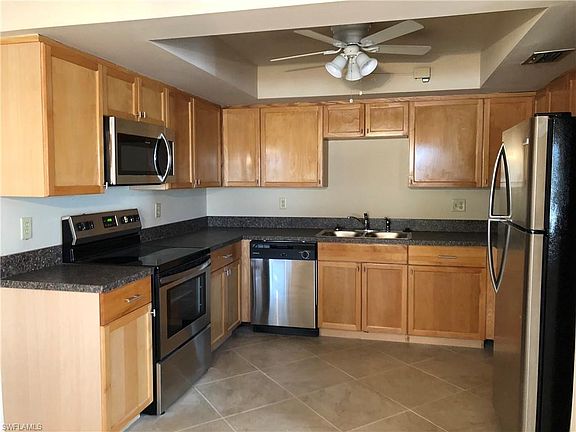 4th image of 1248 SE 7th St #105