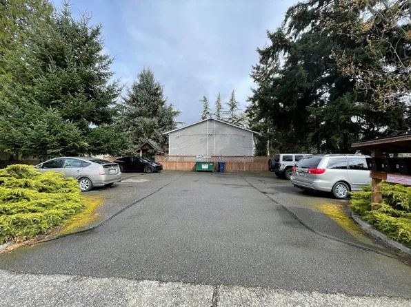 4303 214th St SW #A, Mountlake Terrace, WA 98043