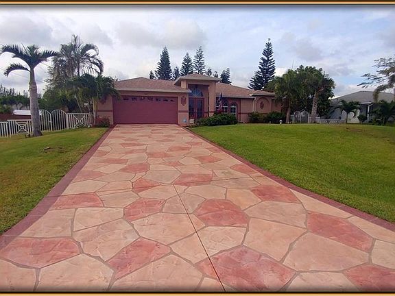 3rd image of 1627 SW 28th St