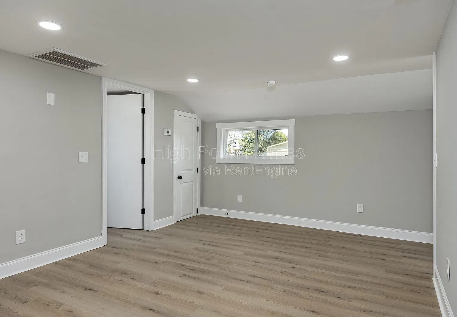2 bed, 1.0 bath, $1,150 — Photo 4