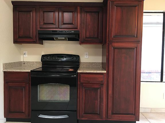 2nd image of 1641 W Oak Hollow Dr