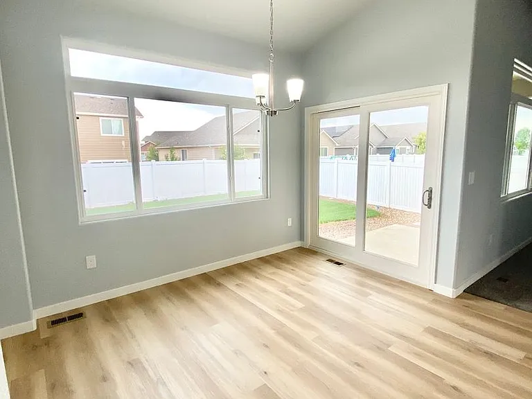 7557 McClellan Rd — Photo 5