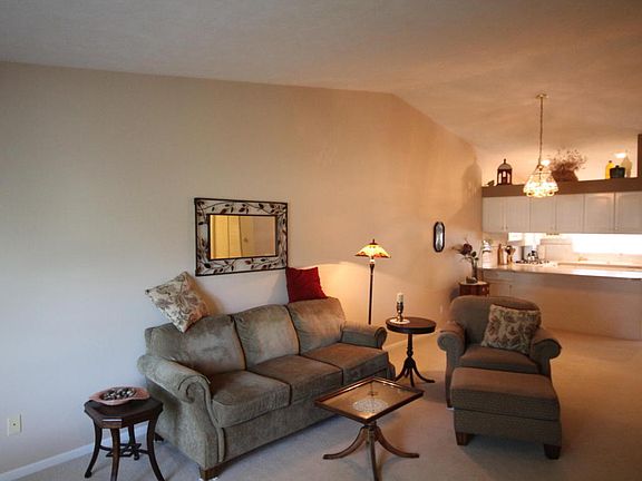 2nd image of 6512 Leisure Creek Dr SE