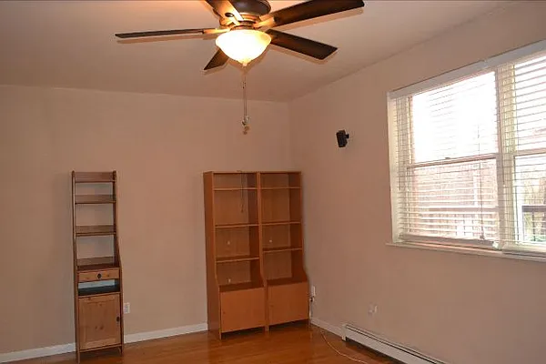 Rented by Gold Star | media 5