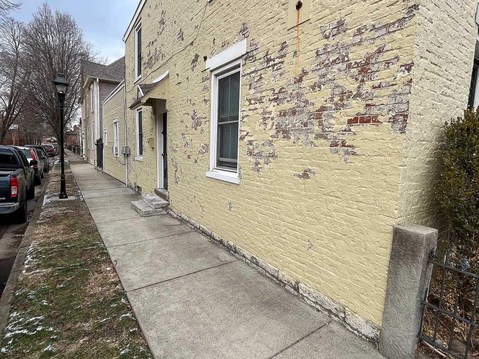 2 bed, $1,100 — Photo 2