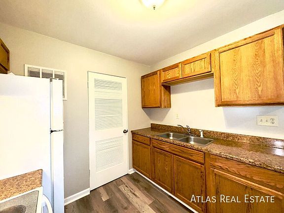 3rd image of 930 W Moreno Ave APT 3