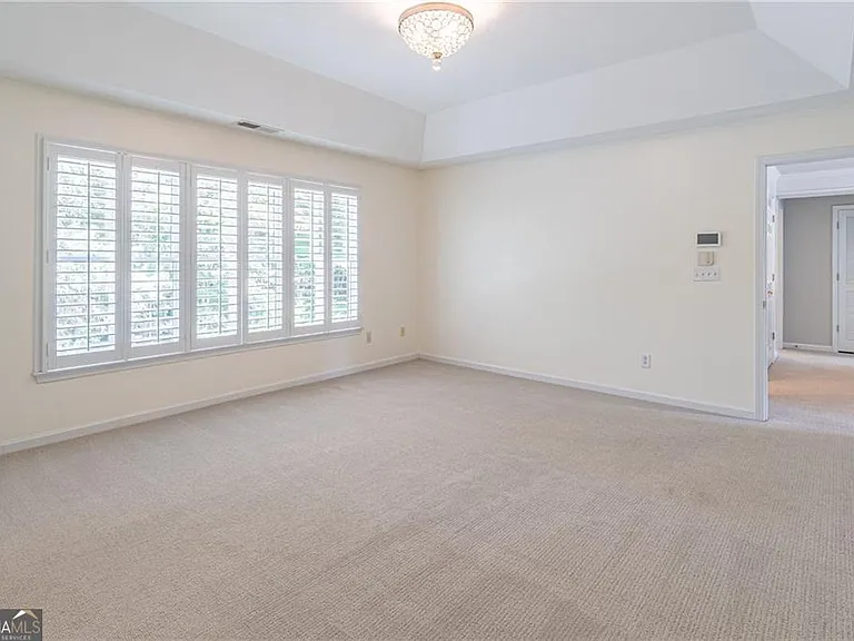 5491 Oxford Chase Way — Photo 33