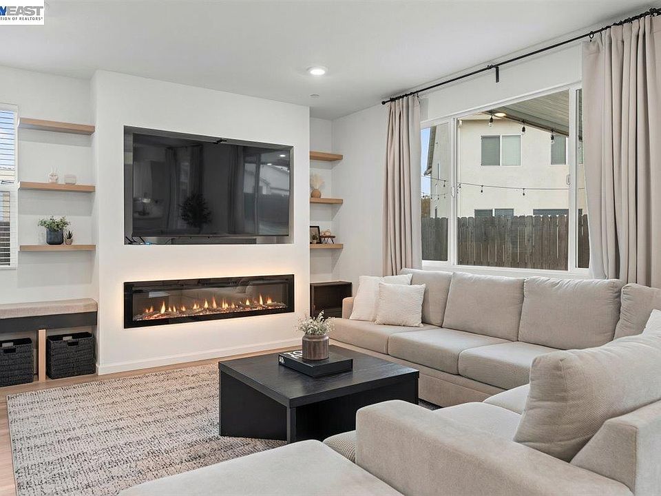1st image of 3651 McGuire Dr