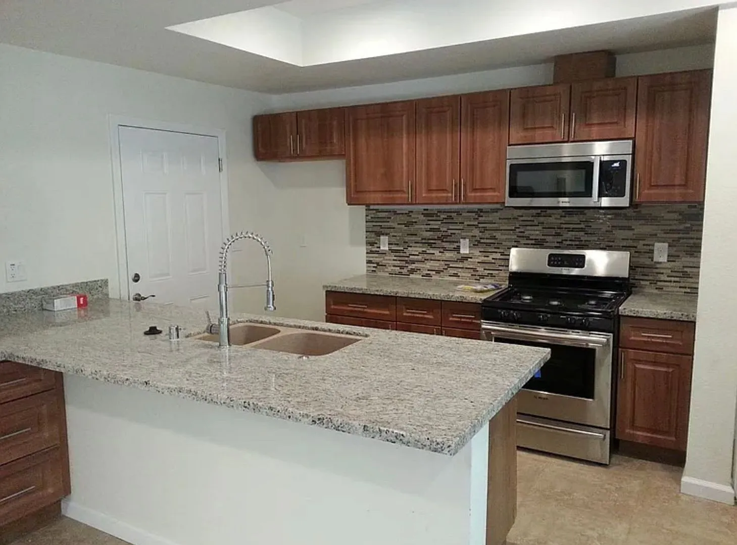 7. Sierra Blvd. — Photo 3
