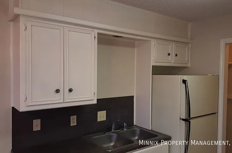 9608 Elmwood Ave #B — Photo 9