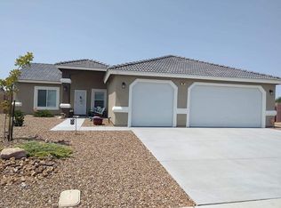 190 Weeping Willow Ct, Pahrump, NV 89048