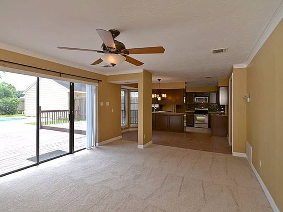 3rd image of 16043 Pinyon Creek Dr