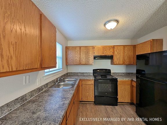 4th image of 5345 Golf Forest Ct