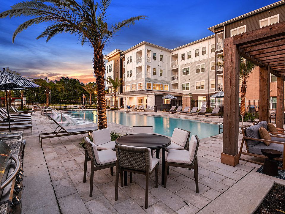 Renaissance Santa Rosa apartments community photo