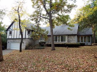 S28W29545 Pamela Cir, Waukesha, WI 53188