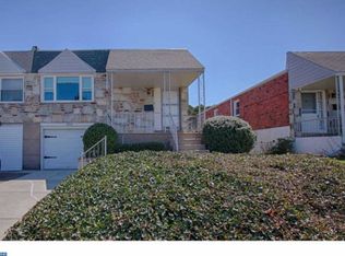 9749 Chapelcroft St, Philadelphia, PA 19115
