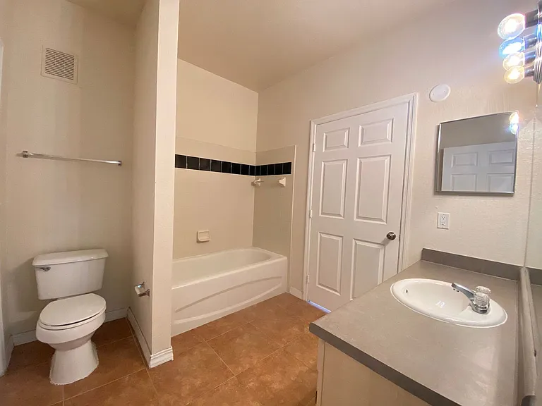 6025 Westgate Dr #2512 — Photo 23