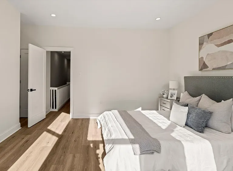 2921 W Oxford St — Photo 15