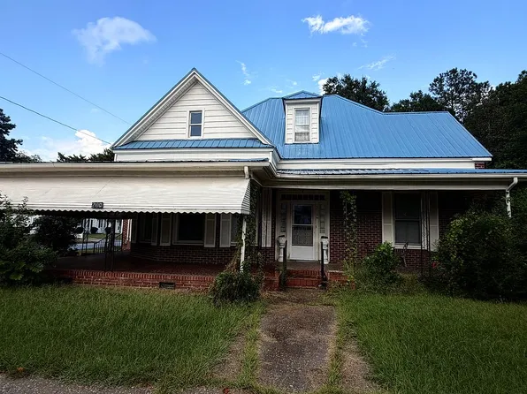 210 N Haughton St, Williamston, NC 27892