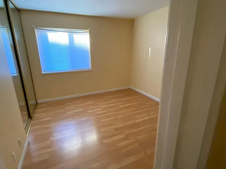 2533 Hillegass Ave #101 — Photo 10