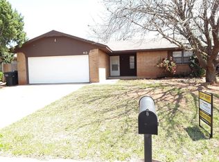 912 Mars Cir, Edmond, OK 73003