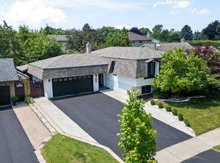 496 Seymour Dr, Oakville, ON L6L3K1