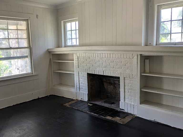 215 Avondale Ave — Photo 9