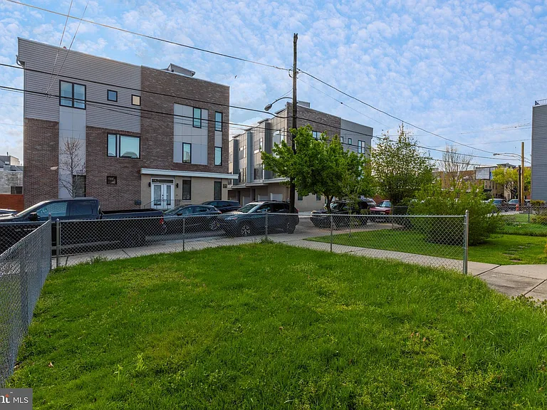 1330 N Hancock St — Photo 7