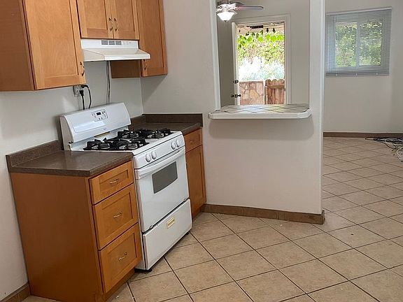 2nd image of 144 N La Luna Ave
