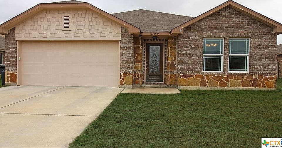 1st image of 609 W Vega Ln