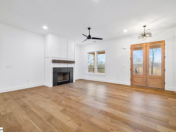 2nd image of 625 Sullens Rd