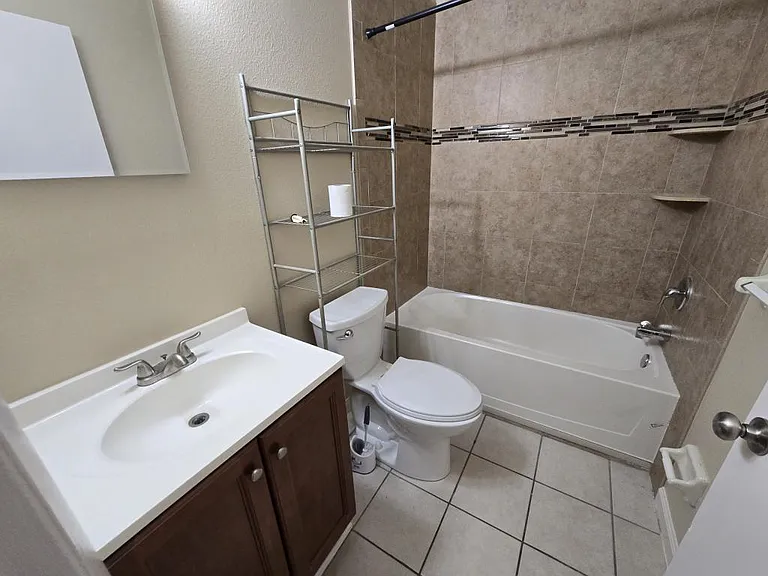 281B Jeru Blvd — Photo 8