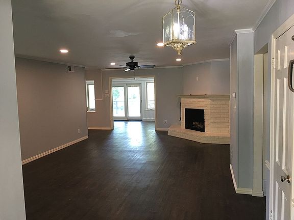 2nd image of 1725 Crowberry Dr