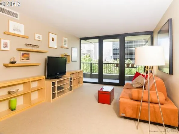 255 SW Harrison St APT 8E, Portland, OR 97201