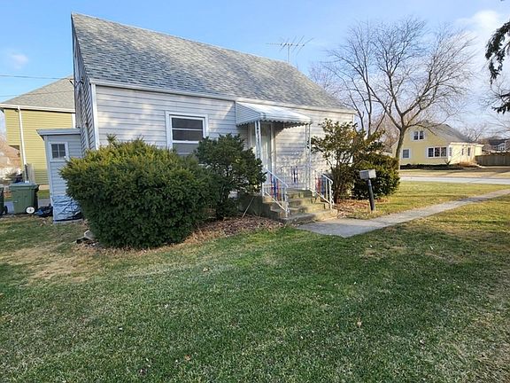 2nd image of 6624 Hubbard Ln