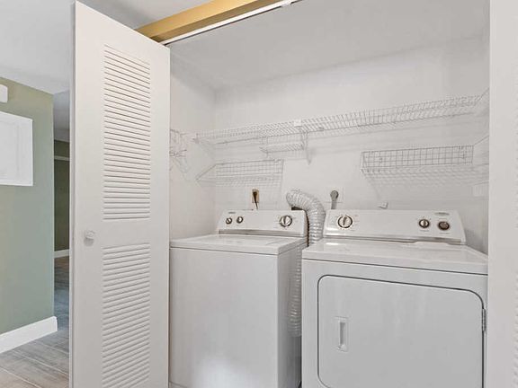 5th image of 145 Lake Nancy Ln APT 132