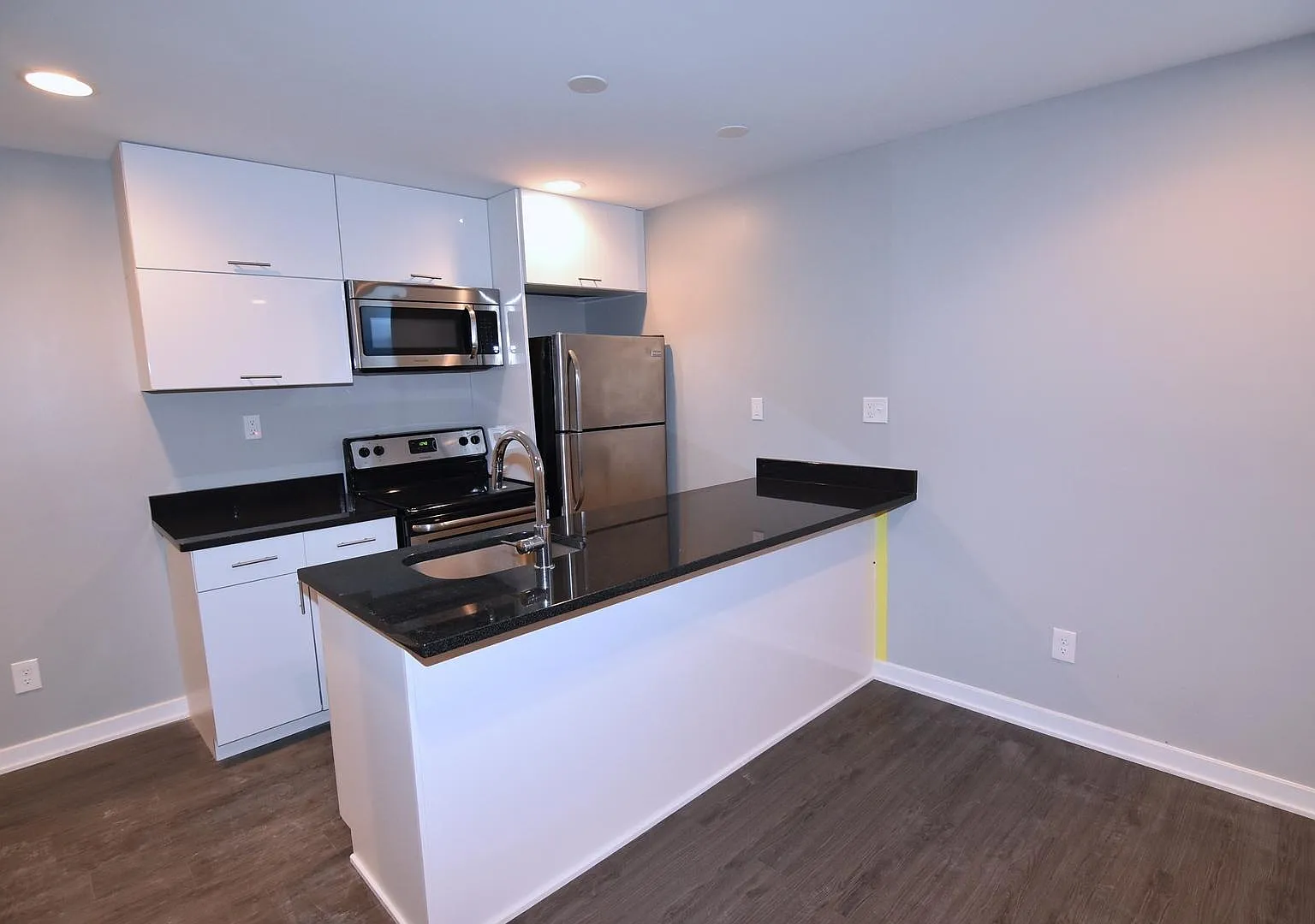 1 bed, $1,400 — Photo 1