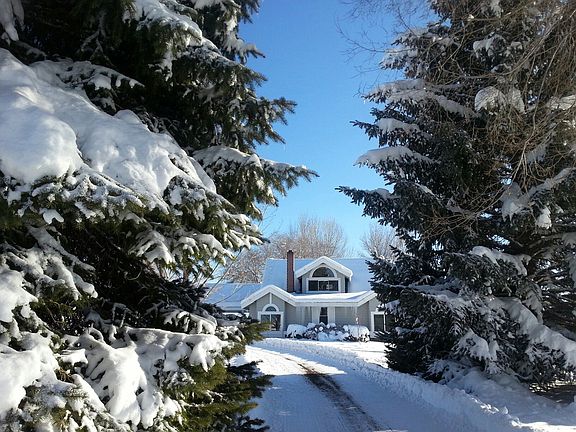 2nd image of 599 Popham Ln