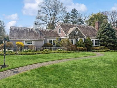 89 Country Club Drive, Port Washington, NY, 11050