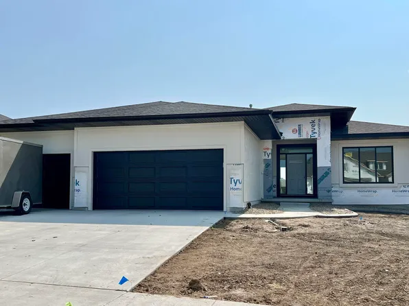 2210 S 93rd St, Lincoln, NE 68520