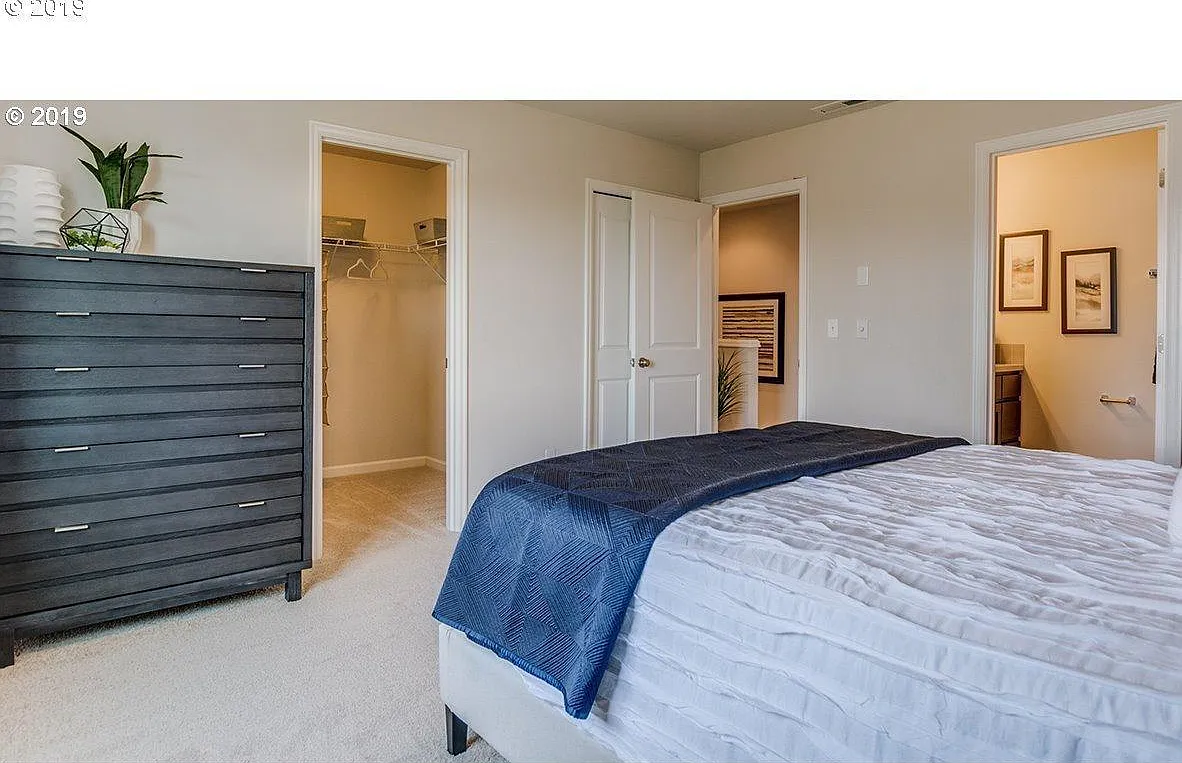 3 bed, 2.5 bath, 1698 sqft, $2,500 — Photo 3